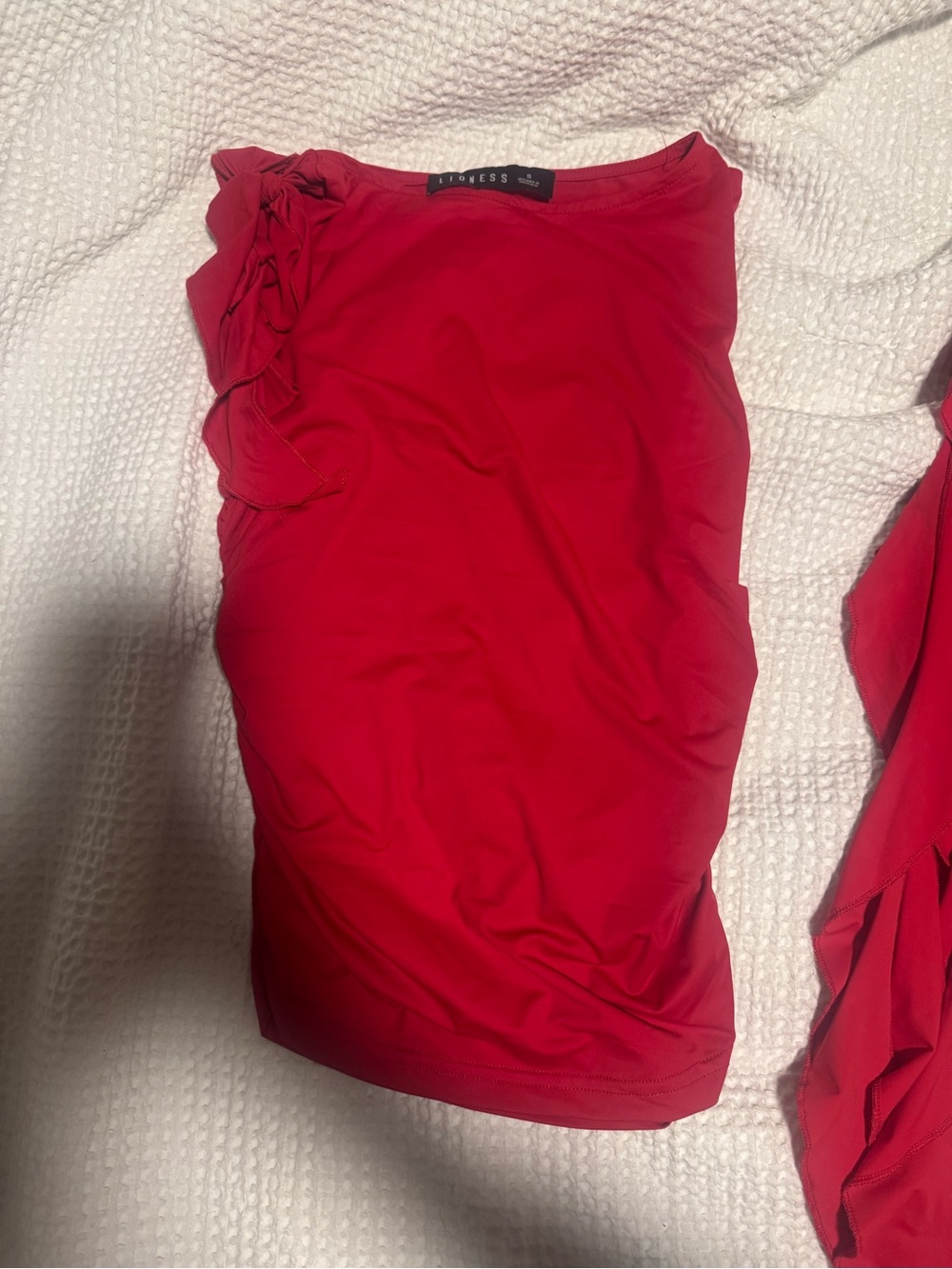 Lioness Red One-Shoulder Ruffle Tank - Picture 3 of 4
